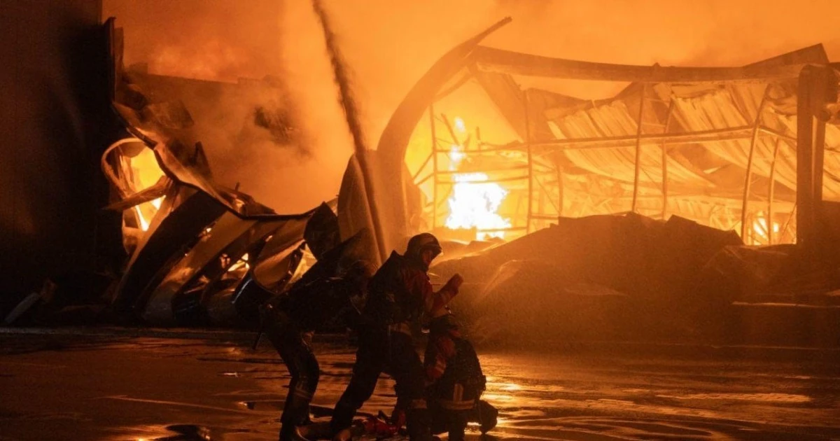 Наслідки влучань російських ударних БпЛА на семи локаціях після нічної атаки 21 липня.