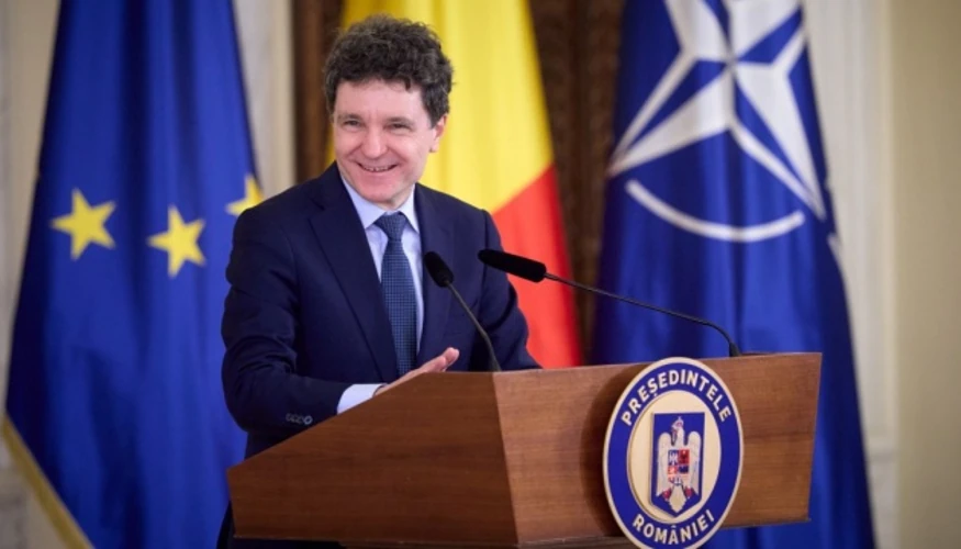 Президент Румунії Нікушор Дан спілкується зі ЗМІ під час тристоронньої зустрічі у Кишиневі