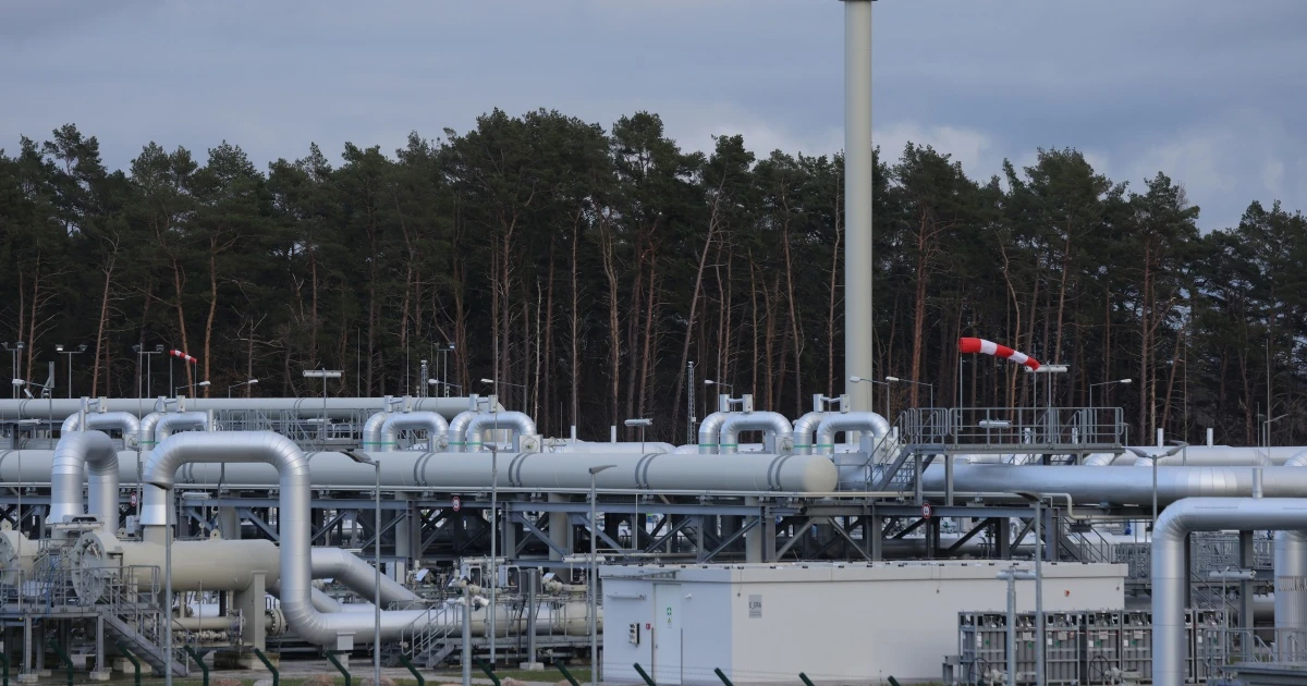 Газопроводи «Північні потоки» та символічне зображення переговорів між США та Росією щодо російського газу